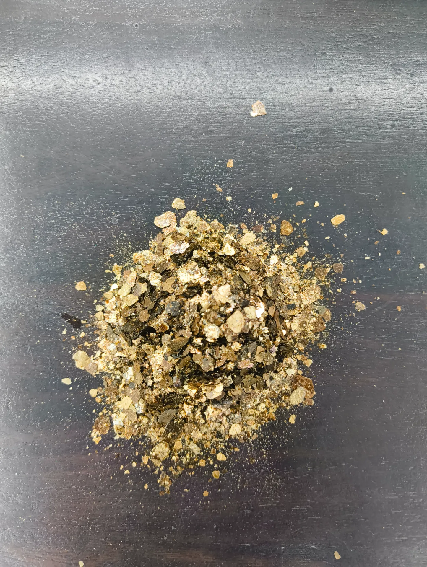 Satin Gold Mica Flakes (20mesh)